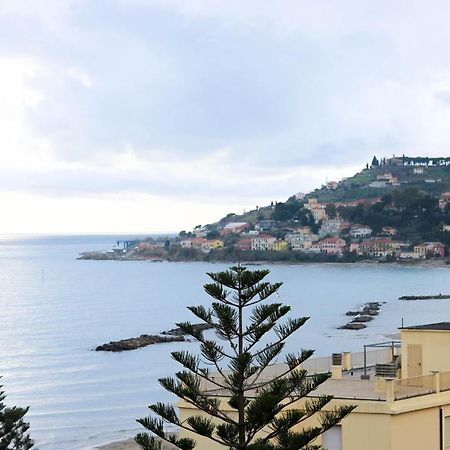 H11 Arma Vista Mare Panoramica Apartment Arma di Taggia Exterior photo