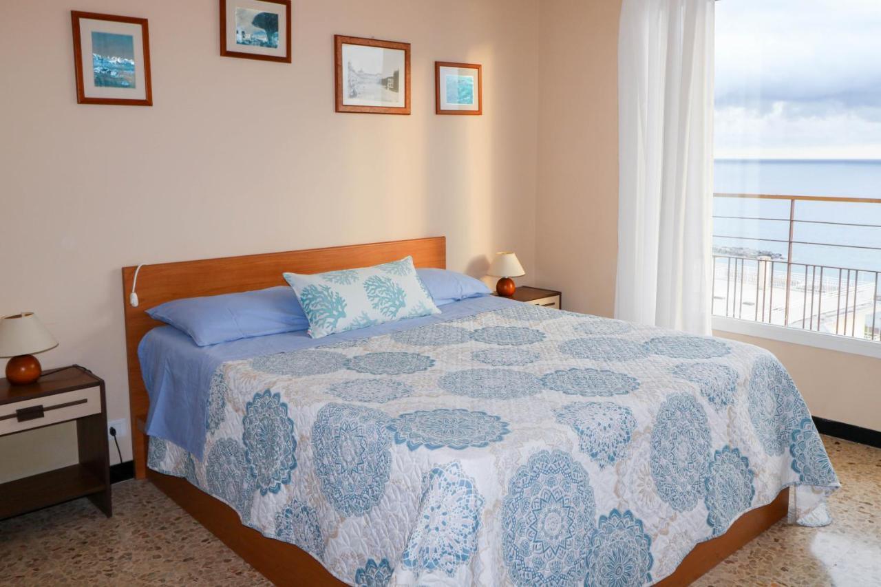 H11 Arma Vista Mare Panoramica Apartment Arma di Taggia Exterior photo